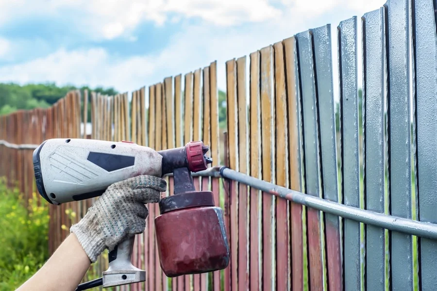 Premium Fence Painting North Hills CA Premium Fence Painting North Hills CA